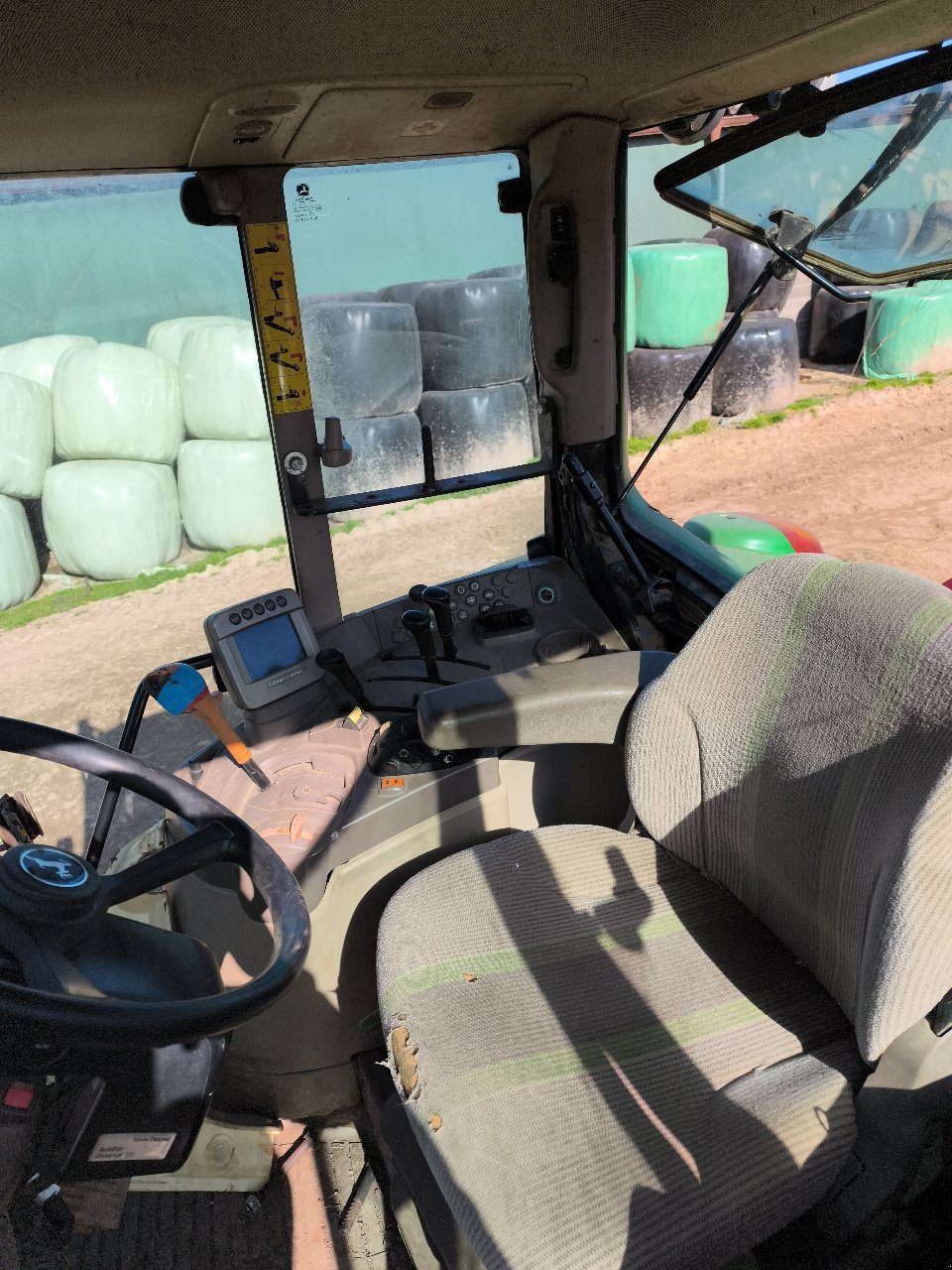 Traktor Türe ait John Deere 6830 PREMIUM, Gebrauchtmaschine içinde Lalœuf (resim 10)