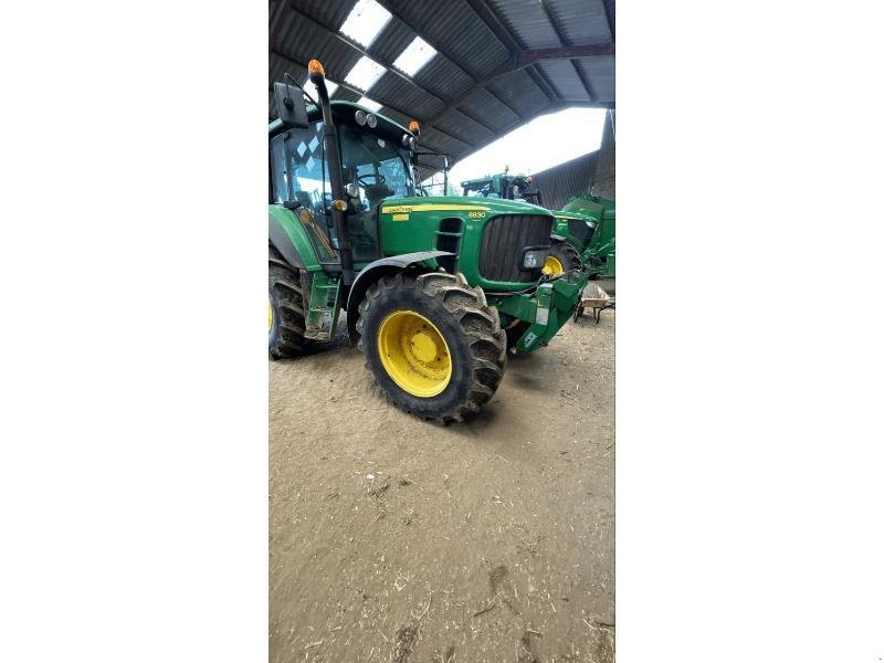 Traktor des Typs John Deere 6830 PREMIUM, Gebrauchtmaschine in Wargnies Le Grand (Bild 11)