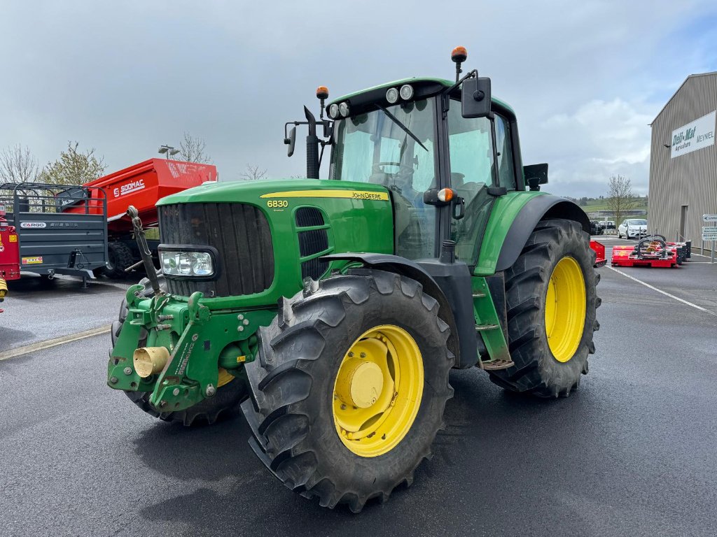 Traktor del tipo John Deere 6830 PREMIUM, Gebrauchtmaschine en SAINT FLOUR (Imagen 1)