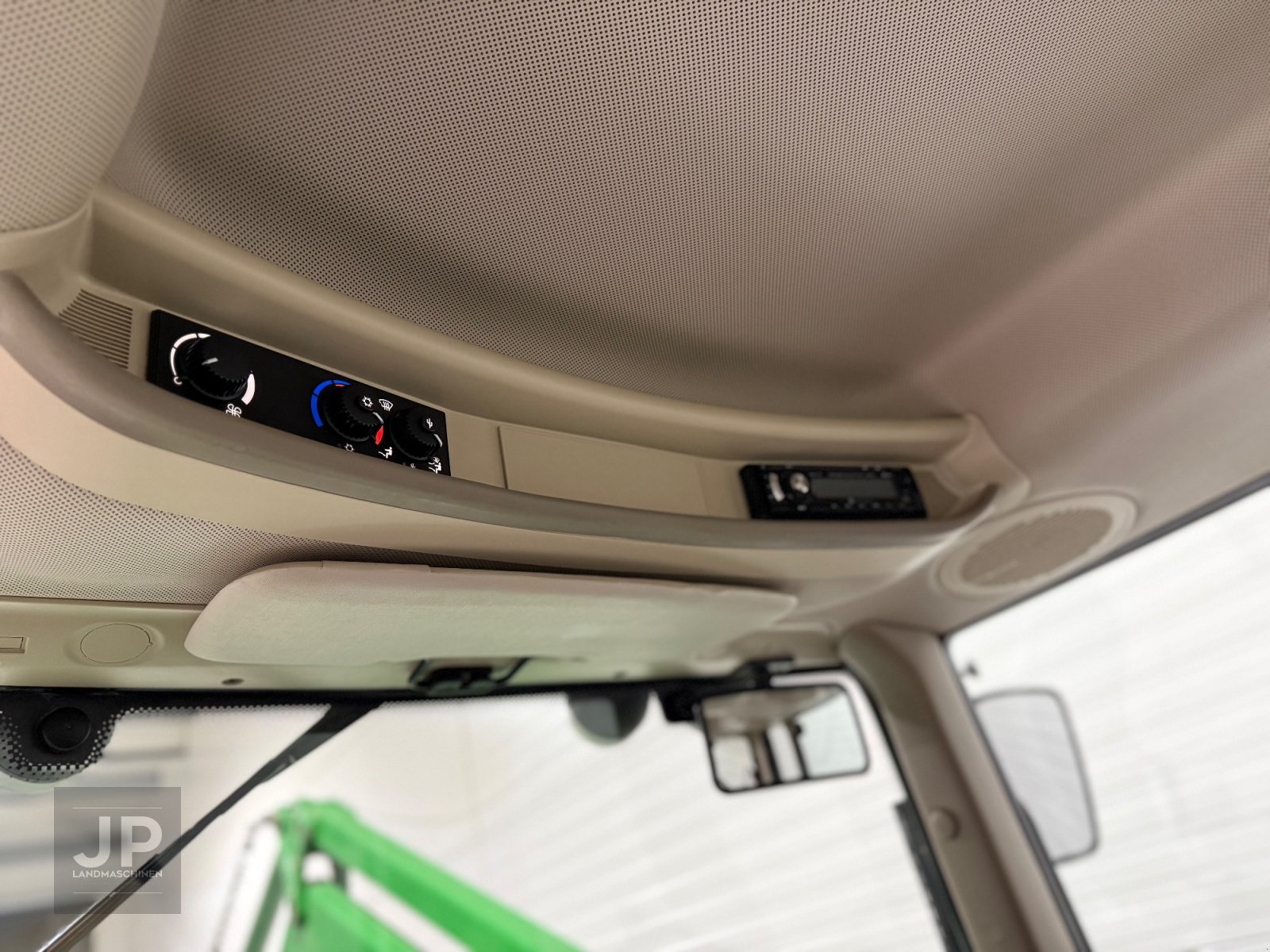 Traktor от тип John Deere 6830 PREMIUM, Gebrauchtmaschine в Kastl (Снимка 10)