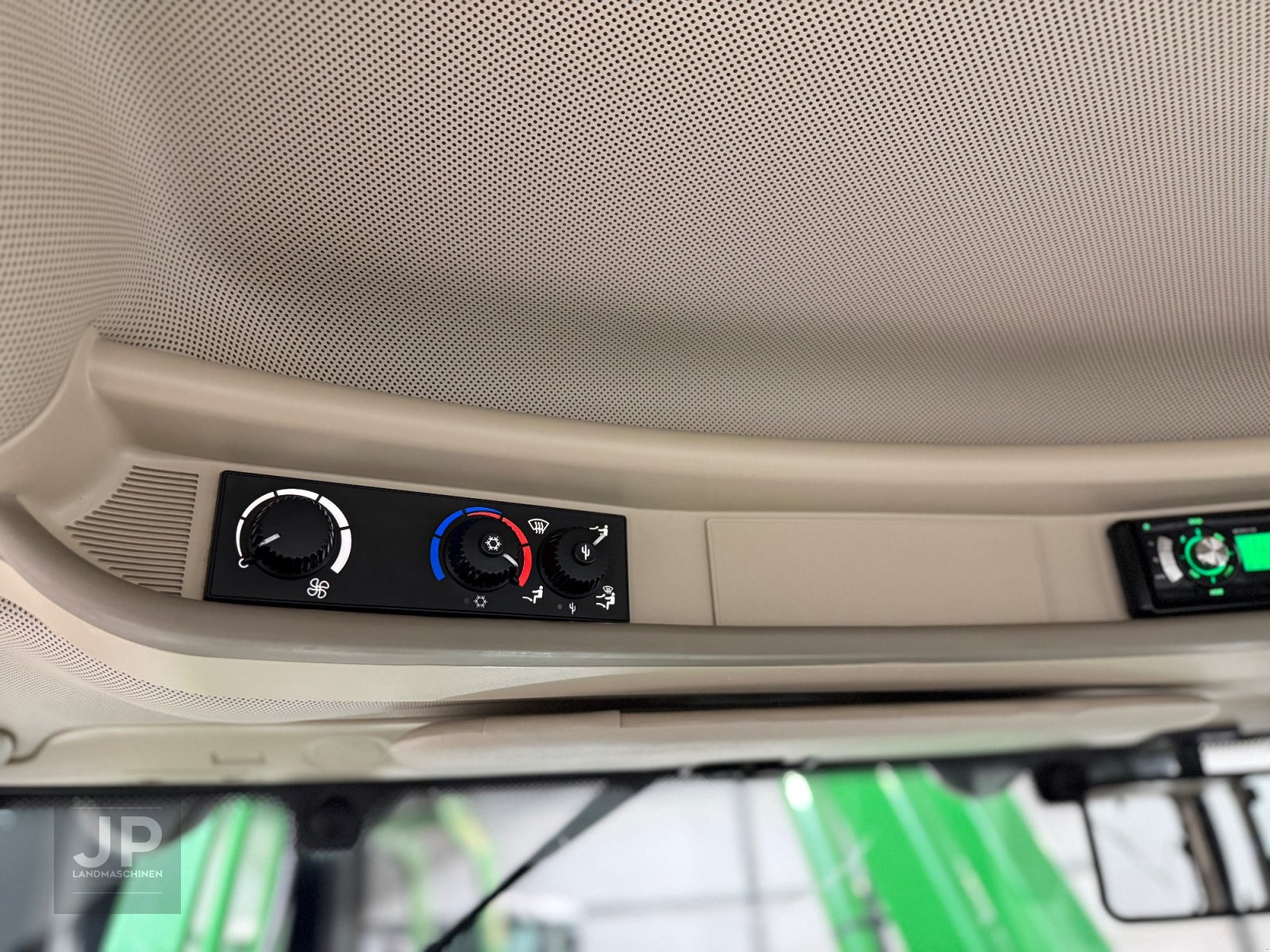 Traktor от тип John Deere 6830 PREMIUM, Gebrauchtmaschine в Kastl (Снимка 23)