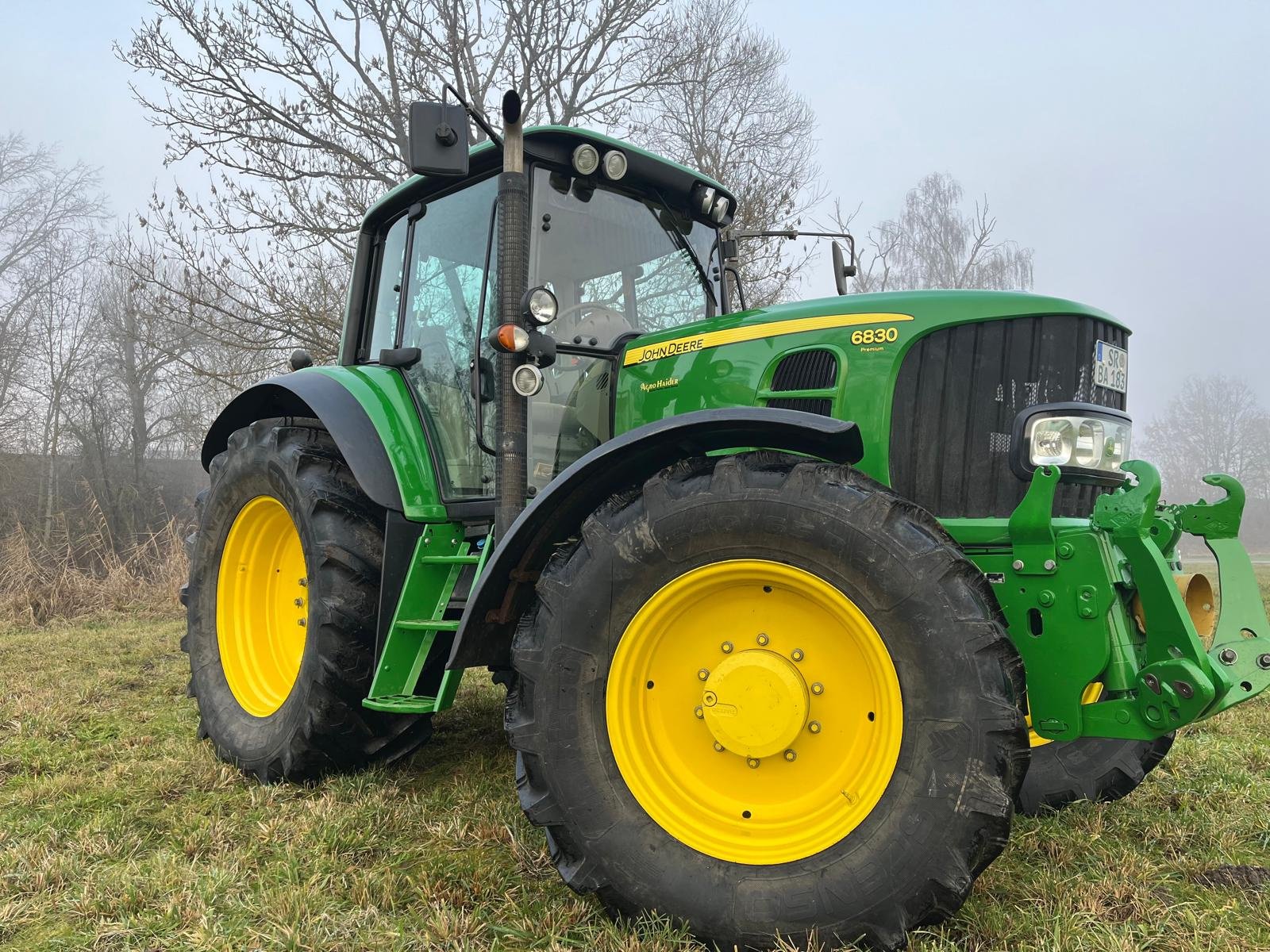 Traktor des Typs John Deere 6830 PREMIUM, Gebrauchtmaschine in Perkam (Bild 5)