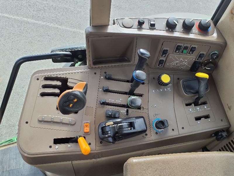 Traktor of the type John Deere 6830, Gebrauchtmaschine in COULONGES SUR AUTIZE (Picture 6)