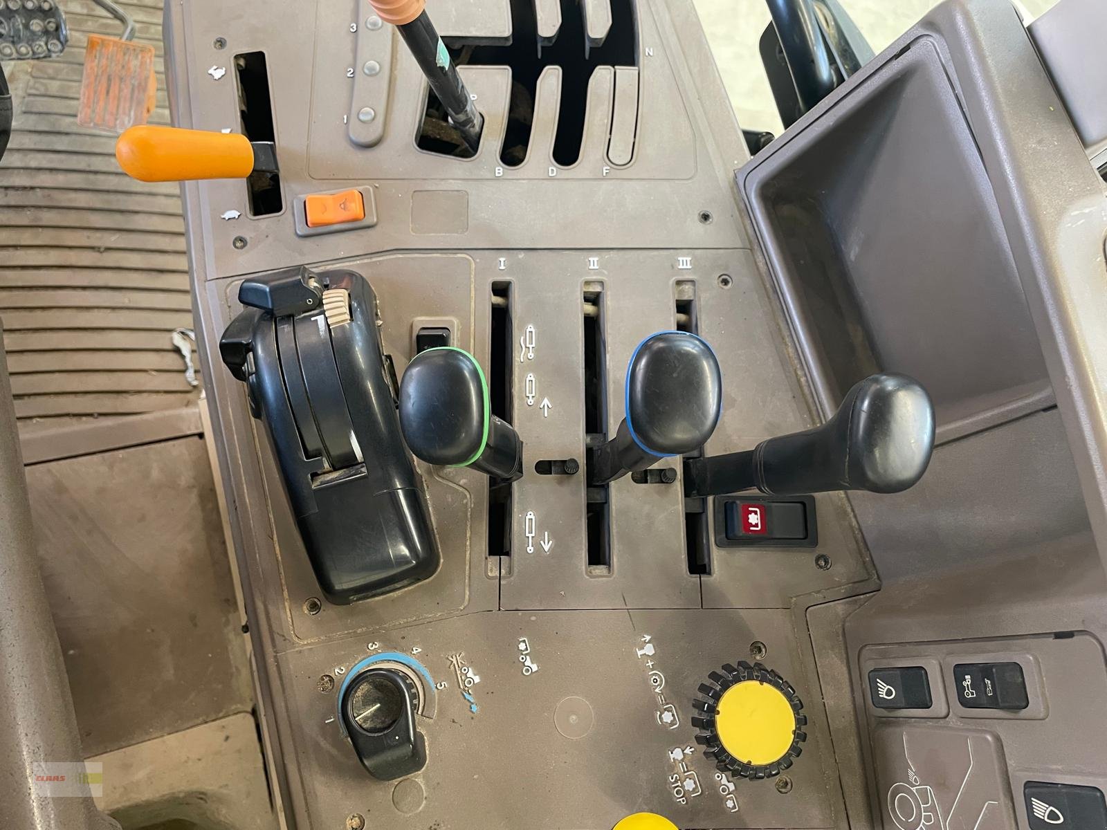 Traktor des Typs John Deere 6830, Gebrauchtmaschine in Langenau (Bild 8)