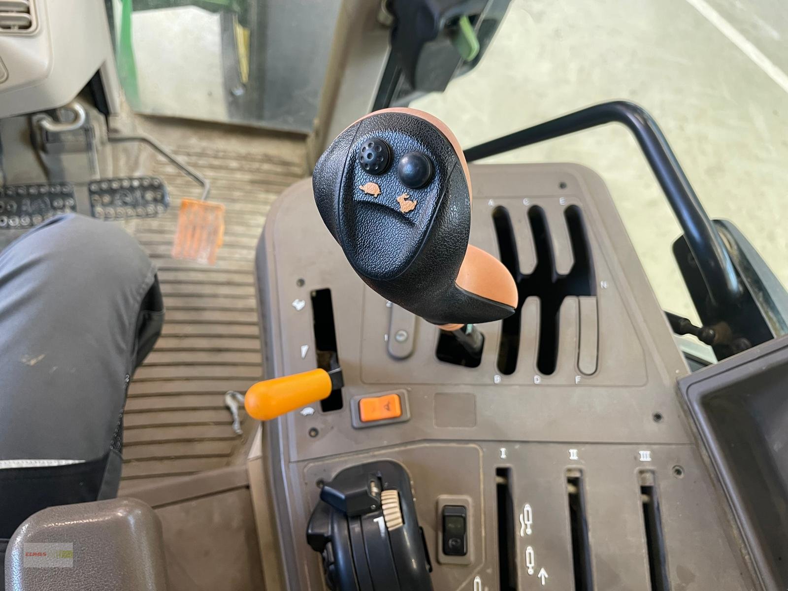 Traktor des Typs John Deere 6830, Gebrauchtmaschine in Langenau (Bild 13)