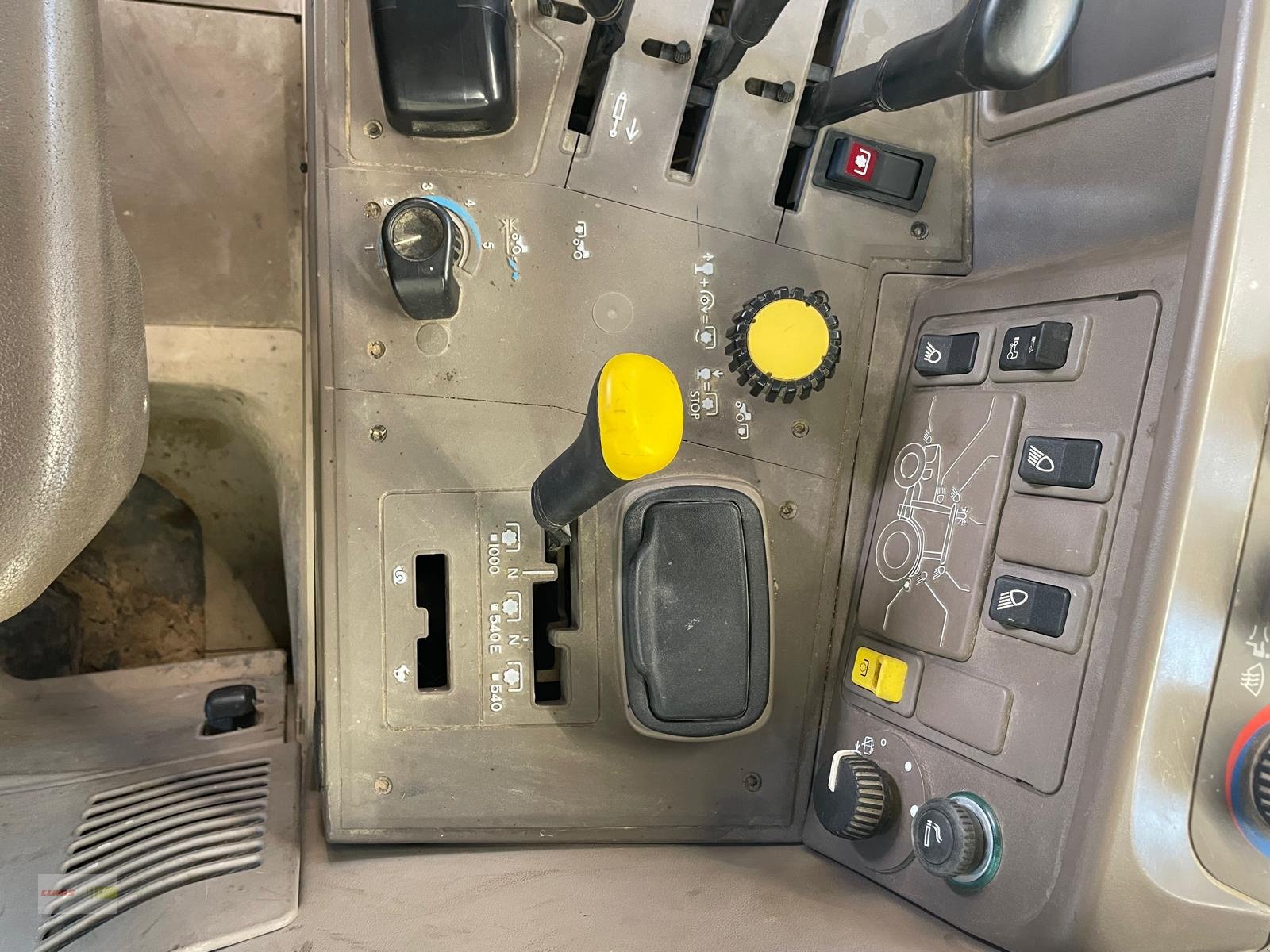 Traktor des Typs John Deere 6830, Gebrauchtmaschine in Langenau (Bild 15)