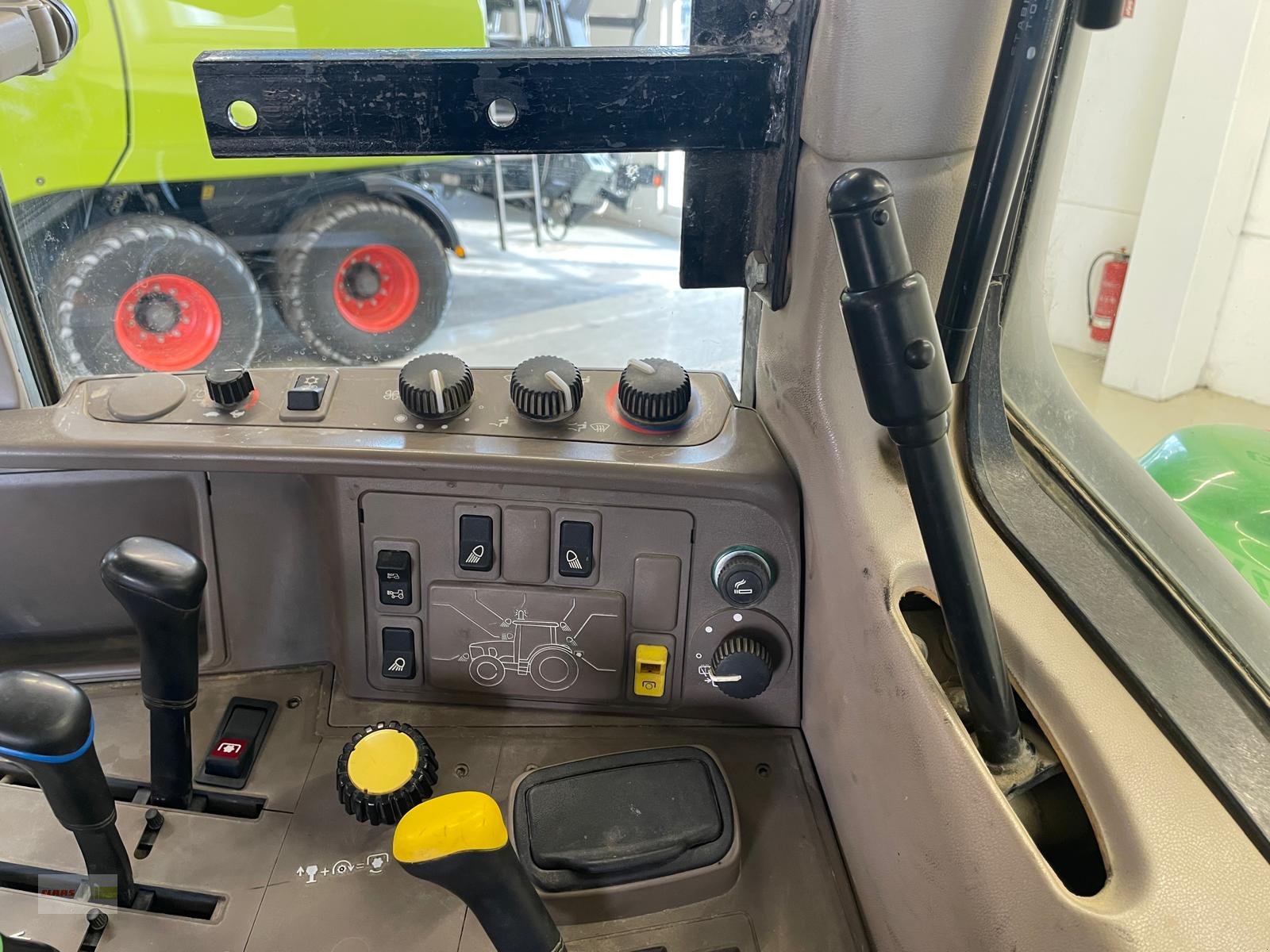 Traktor des Typs John Deere 6830, Gebrauchtmaschine in Langenau (Bild 17)