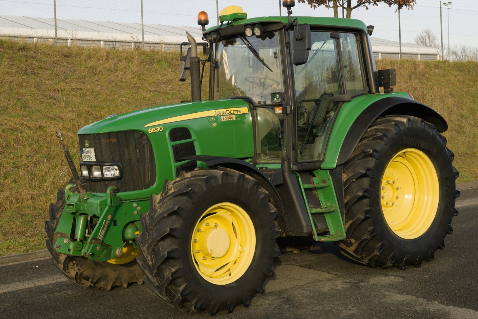 Traktor of the type John Deere 6830, Gebrauchtmaschine in Kalefeld (Picture 1)