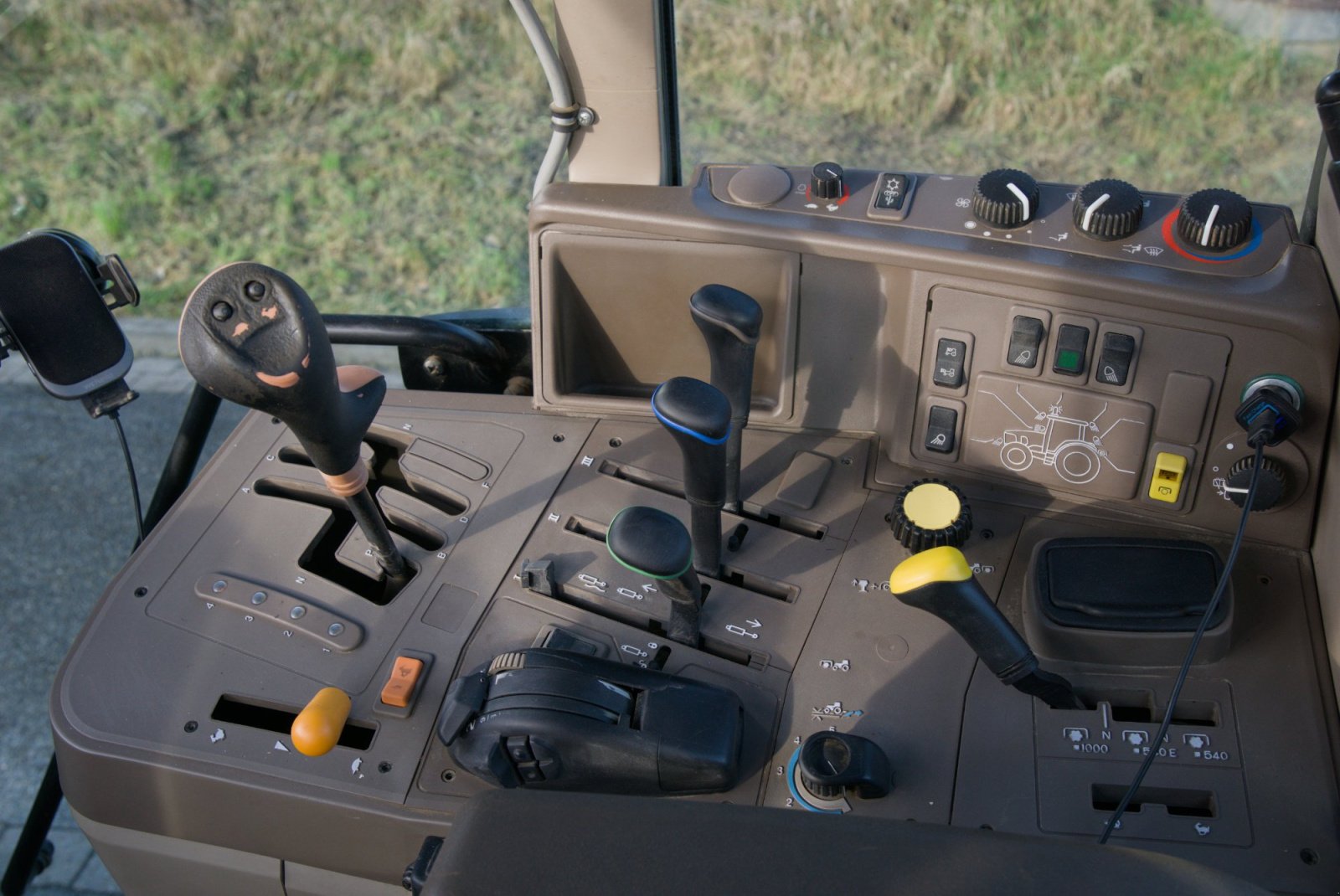 Traktor of the type John Deere 6830, Gebrauchtmaschine in Kalefeld (Picture 15)