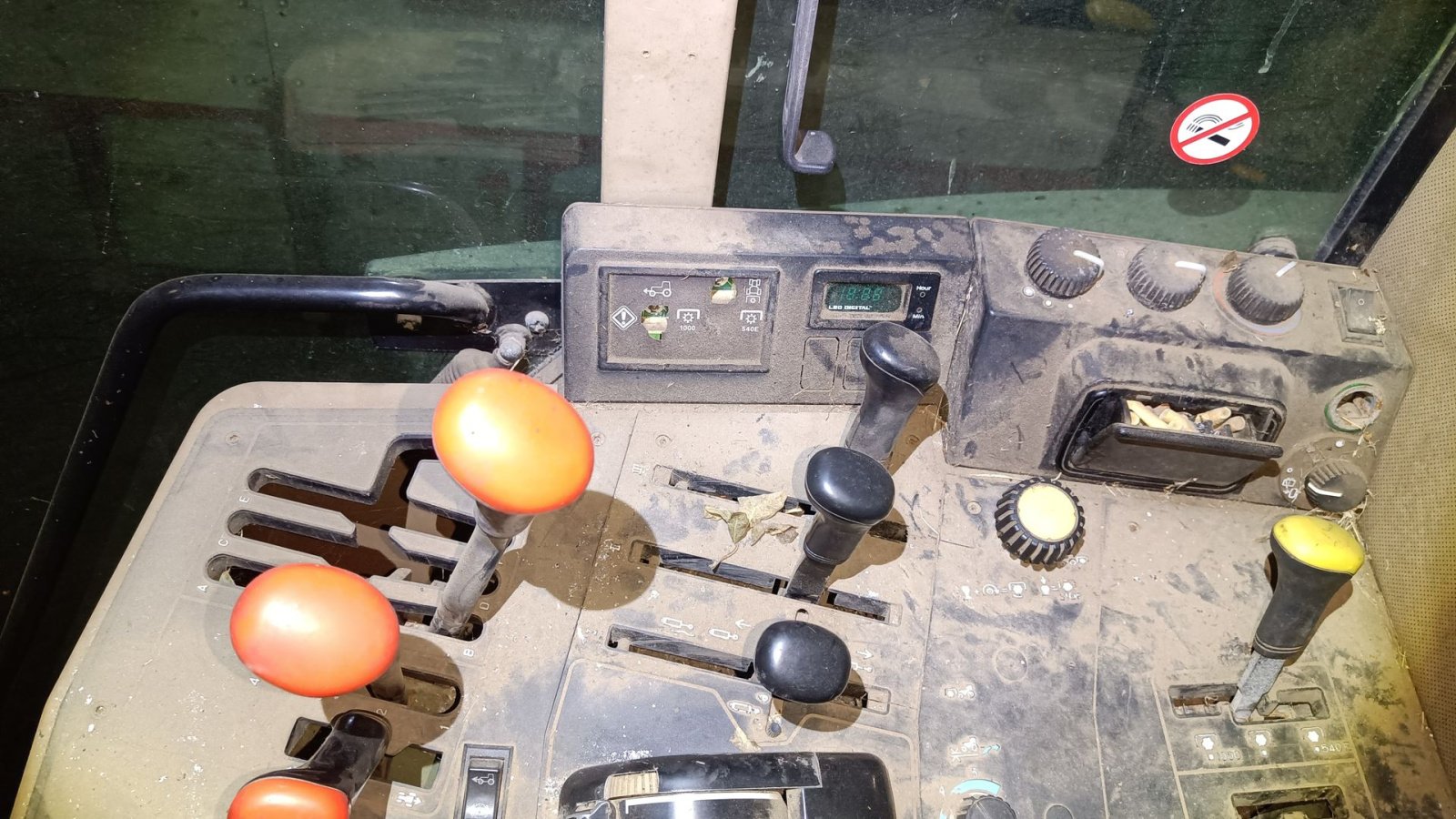 Traktor типа John Deere 6900, Gebrauchtmaschine в Egtved (Фотография 14)