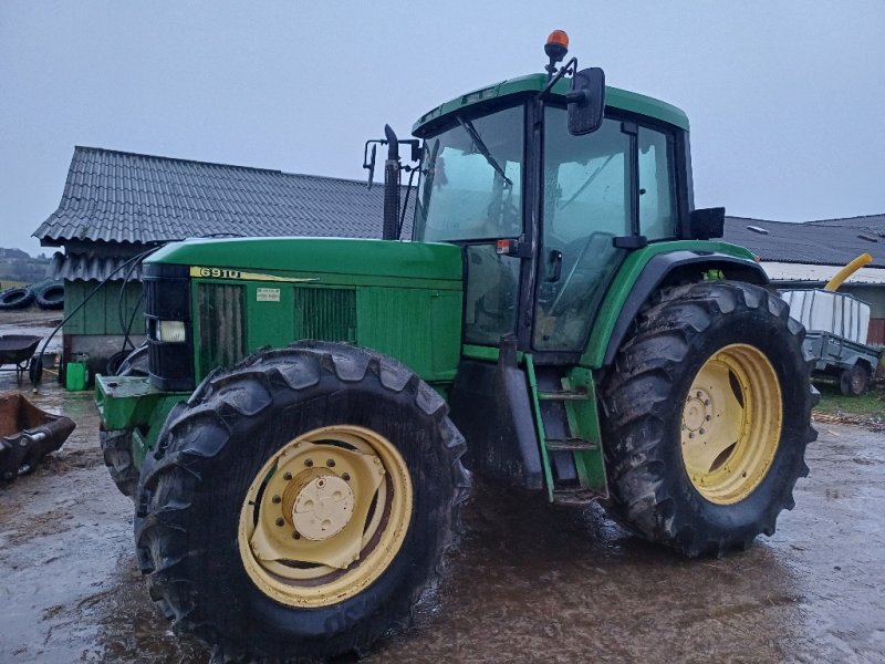 Traktor del tipo John Deere 6910, Gebrauchtmaschine en LACAPELLE-MARIVAL
