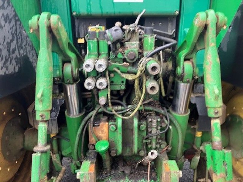 Traktor des Typs John Deere 6920 PREMIUM, Gebrauchtmaschine in POUSSAY (Bild 6)