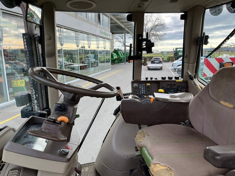 Traktor van het type John Deere 6920 S, Gebrauchtmaschine in Lengnau (Foto 4)