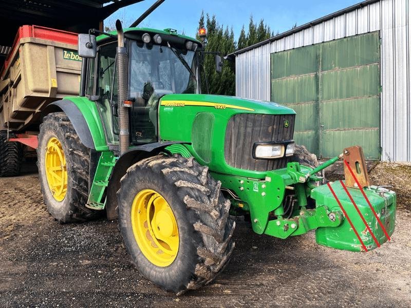 Traktor des Typs John Deere 6920, Gebrauchtmaschine in SAINT-GERMAIN DU PUY (Bild 2)