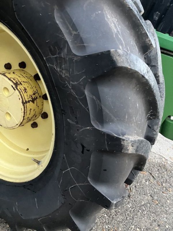 Traktor van het type John Deere 6920, Gebrauchtmaschine in St. - Jacobiparochie (Foto 9)