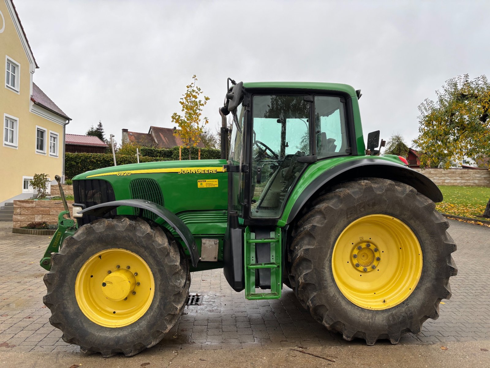 Traktor des Typs John Deere 6920, Gebrauchtmaschine in Schmidmühlen (Bild 1)