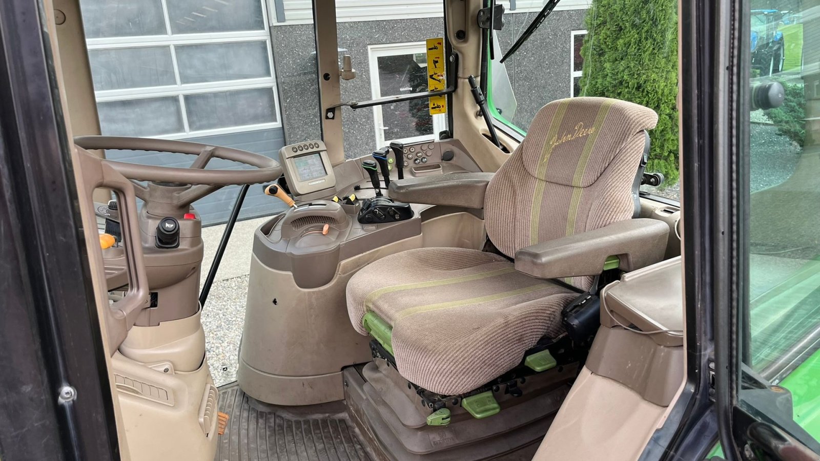 Traktor typu John Deere 6930 AutoPower med frontlift og front PTO, Gebrauchtmaschine v Lintrup (Obrázek 11)