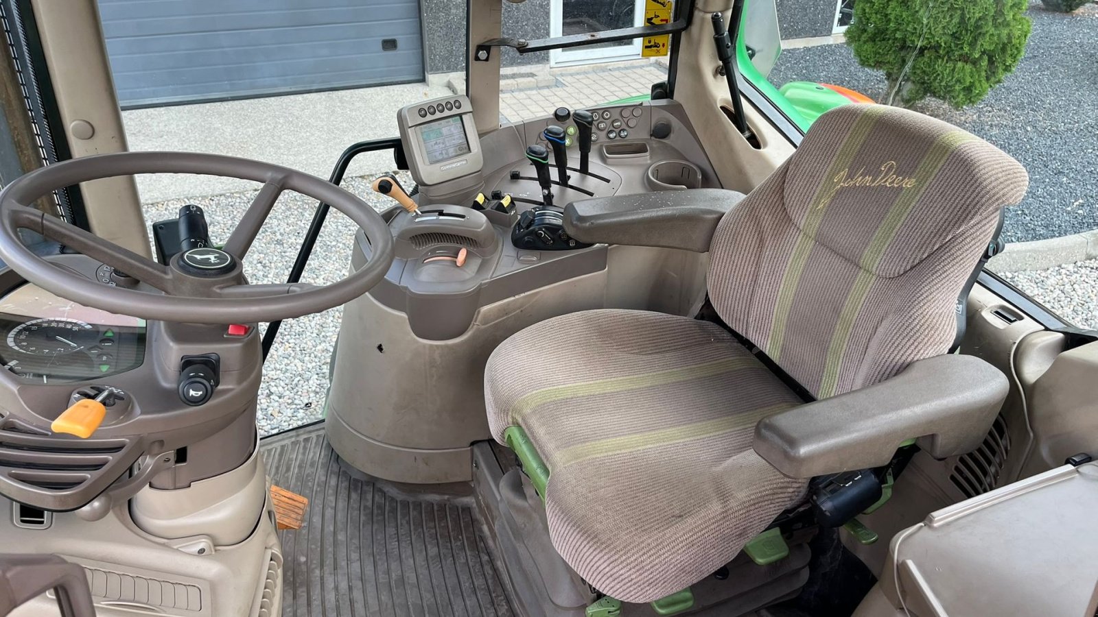 Traktor typu John Deere 6930 AutoPower med frontlift og front PTO, Gebrauchtmaschine w Lintrup (Zdjęcie 12)