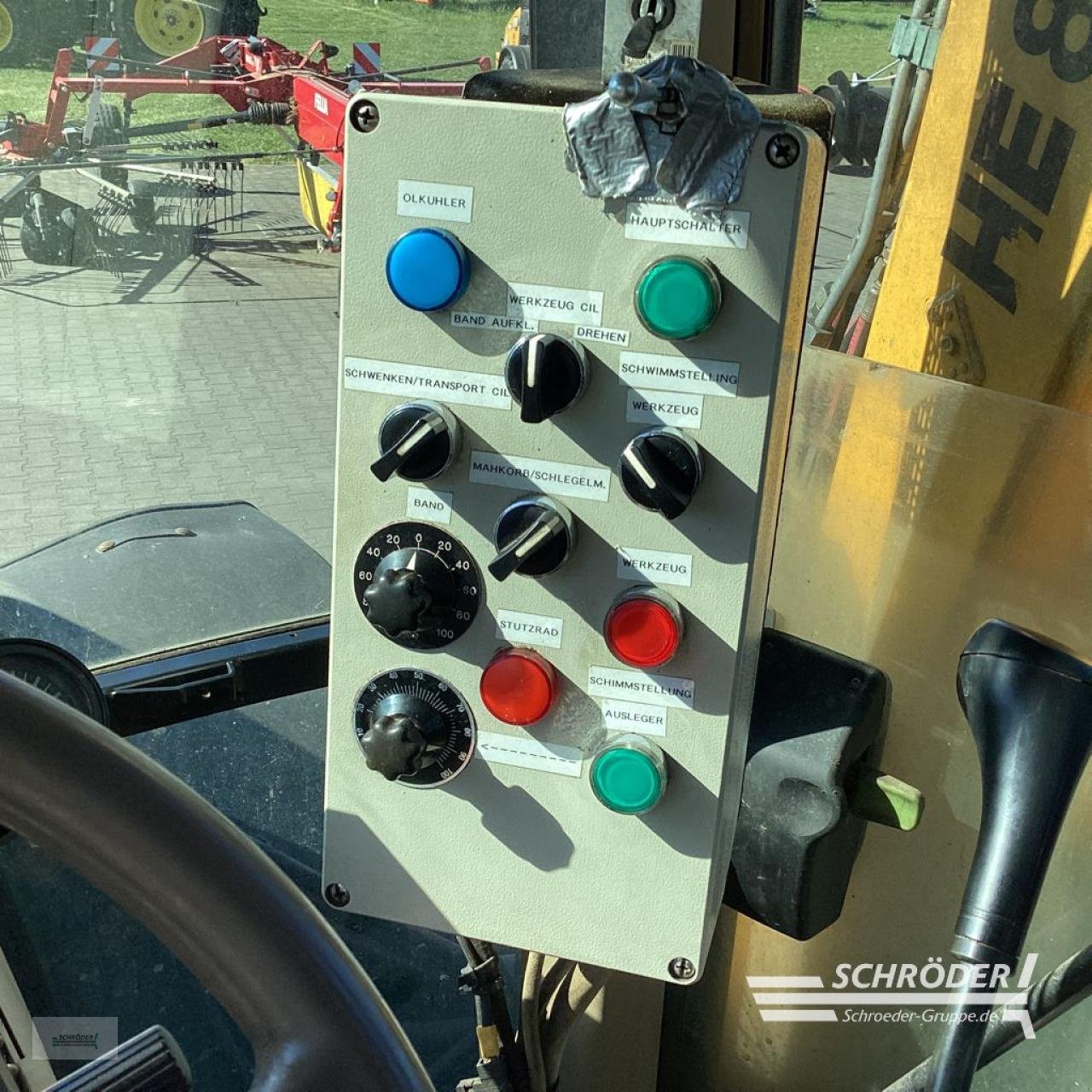 Traktor типа John Deere 6930 + BOS MÄHAUSLEGER + MULCHKOPF, Gebrauchtmaschine в Schwarmstedt (Фотография 5)