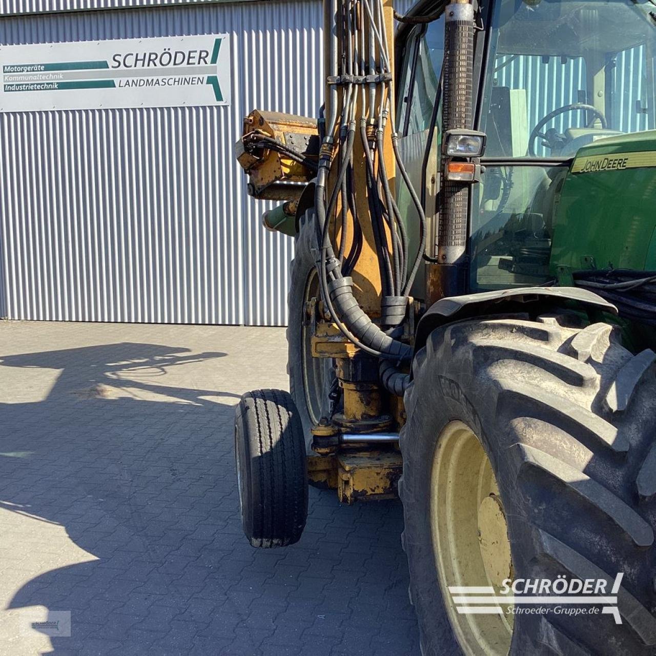 Traktor типа John Deere 6930 + BOS MÄHAUSLEGER + MULCHKOPF, Gebrauchtmaschine в Schwarmstedt (Фотография 14)