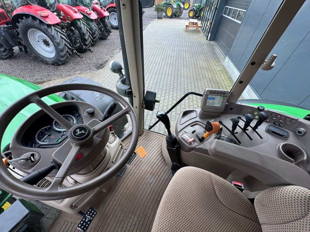 Traktor of the type John Deere 6930 Premium AQ, Gebrauchtmaschine in Daarle (Picture 10)