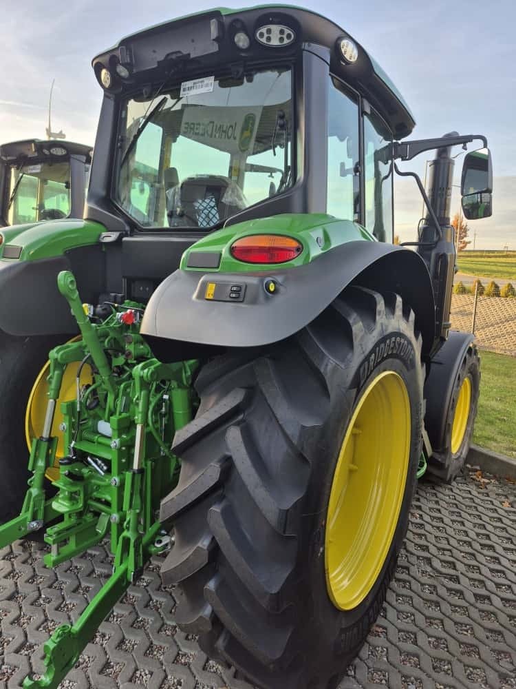 Traktor typu John Deere 6M 105, Neumaschine v Mrągowo (Obrázek 11)