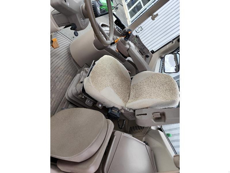 Traktor типа John Deere 6M 115, Gebrauchtmaschine в SAINT GENEST D'AMBIERE (Фотография 9)