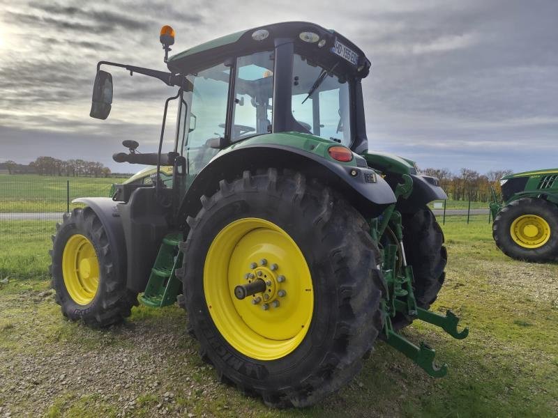 Traktor des Typs John Deere 6M 115, Gebrauchtmaschine in SAINT GENEST D'AMBIERE (Bild 4)