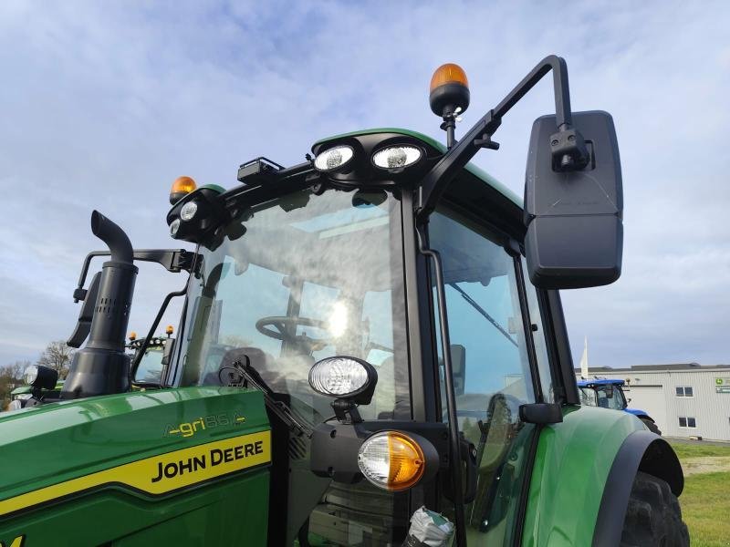Traktor del tipo John Deere 6M 115, Gebrauchtmaschine en SAINT GENEST D'AMBIERE (Imagen 5)