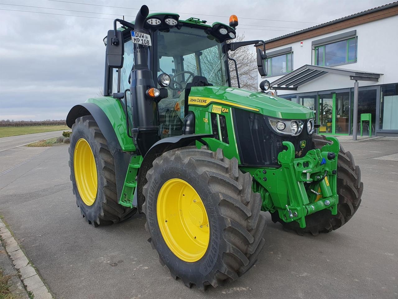 Traktor типа John Deere 6M 125 IVT *AKTION*, Neumaschine в Niederkirchen (Фотография 2)