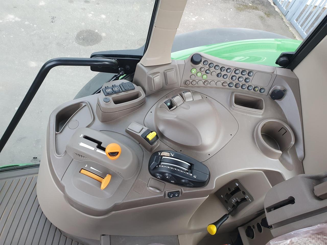 Traktor типа John Deere 6M 125 IVT *AKTION*, Neumaschine в Niederkirchen (Фотография 11)