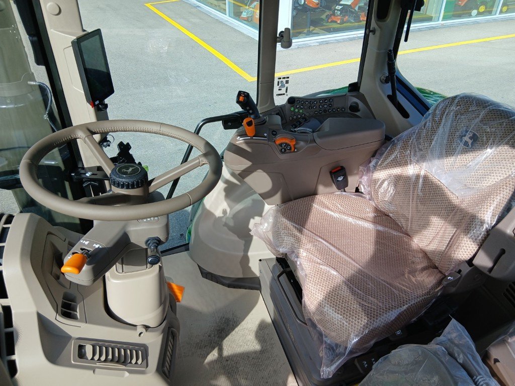 Traktor a típus John Deere 6M 125, Neumaschine ekkor: Lengnau (Kép 2)