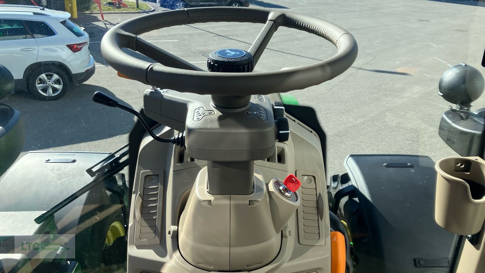 Traktor des Typs John Deere 6M 125, Neumaschine in Redlham (Bild 11)