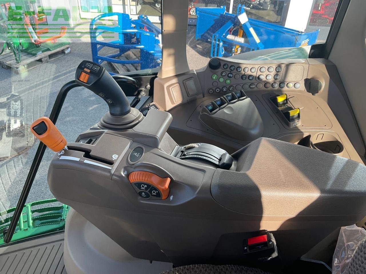 Traktor van het type John Deere 6M 145, Gebrauchtmaschine in REDLHAM (Foto 15)