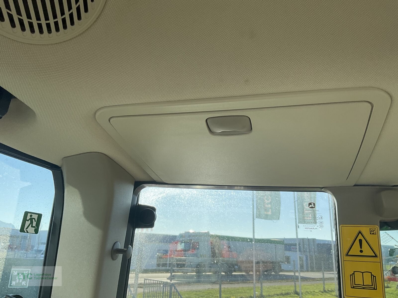 Traktor typu John Deere 6M 145, Vorführmaschine v Redlham (Obrázek 24)