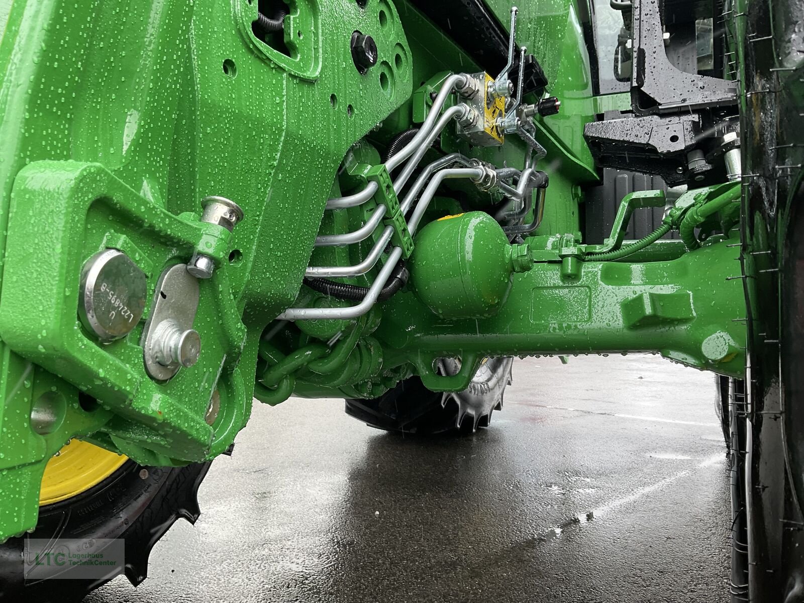 Traktor des Typs John Deere 6M 150, Neumaschine in Korneuburg (Bild 13)