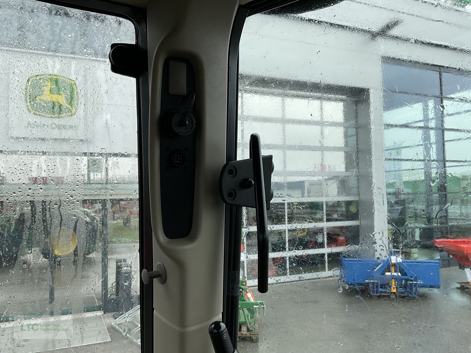 Traktor des Typs John Deere 6M 150, Neumaschine in Korneuburg (Bild 25)