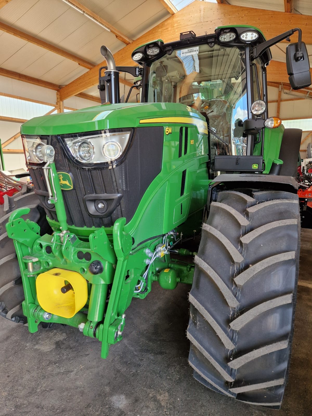 Traktor des Typs John Deere 6M 165, Neumaschine in Bad Sobernheim (Bild 1)
