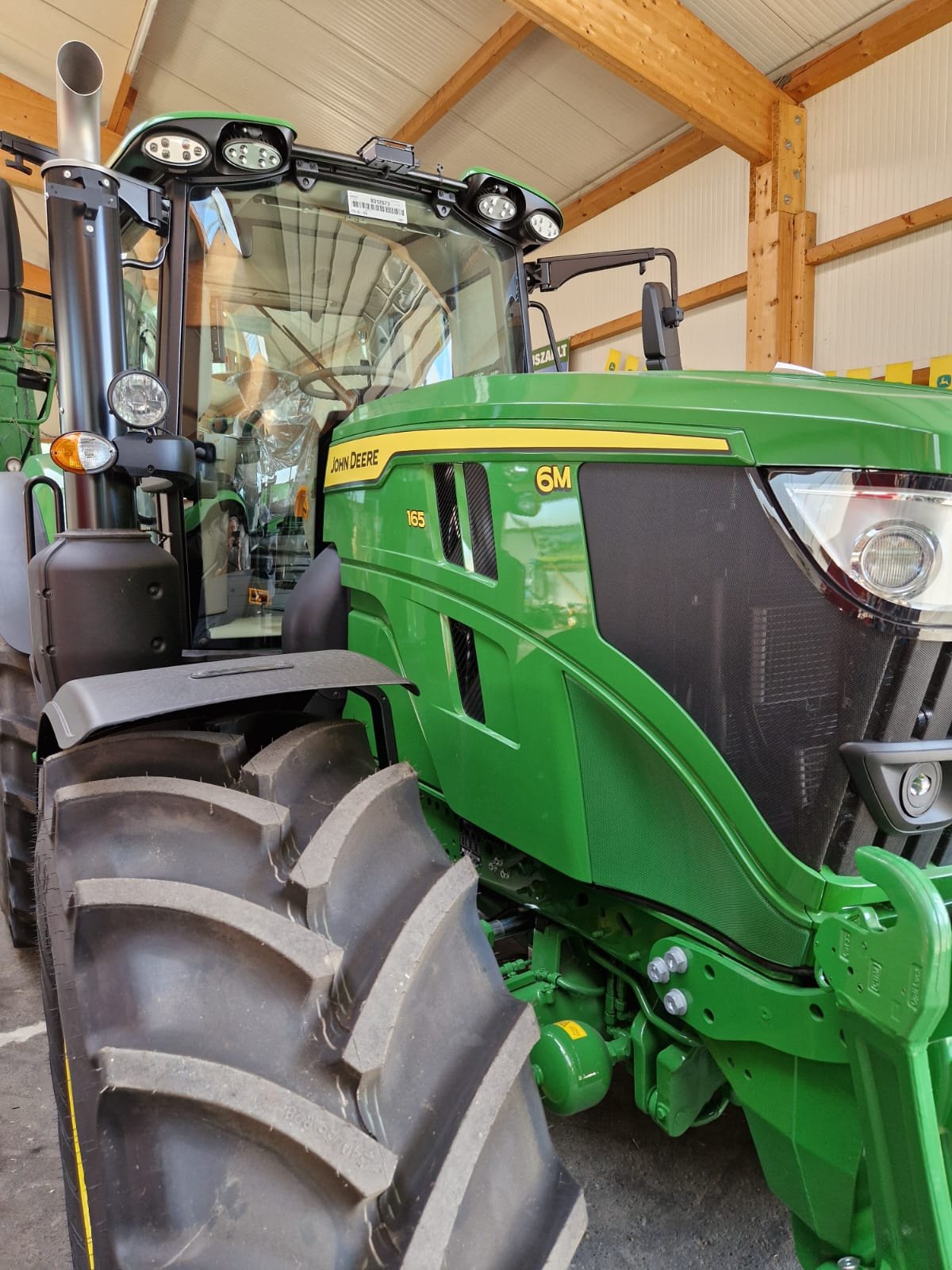 Traktor des Typs John Deere 6M 165, Neumaschine in Bad Sobernheim (Bild 2)