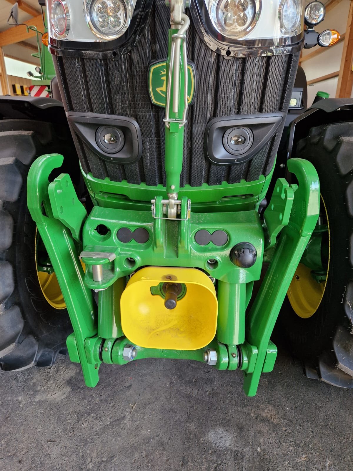 Traktor des Typs John Deere 6M 165, Neumaschine in Bad Sobernheim (Bild 5)