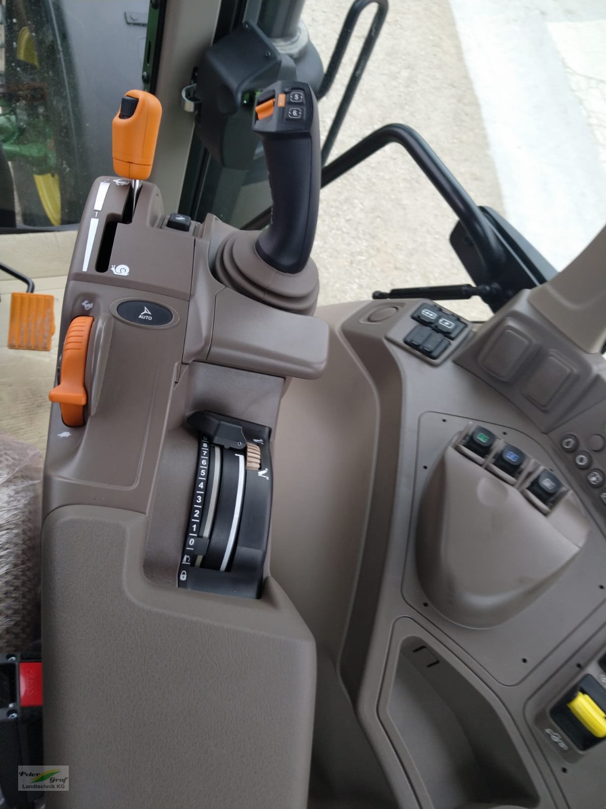 Traktor типа John Deere 6M 180, Gebrauchtmaschine в Pegnitz-Bronn (Фотография 11)