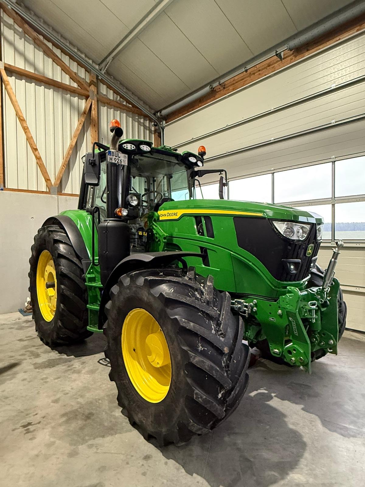 Traktor des Typs John Deere 6M 185, Gebrauchtmaschine in Burglengenfeld (Bild 1)