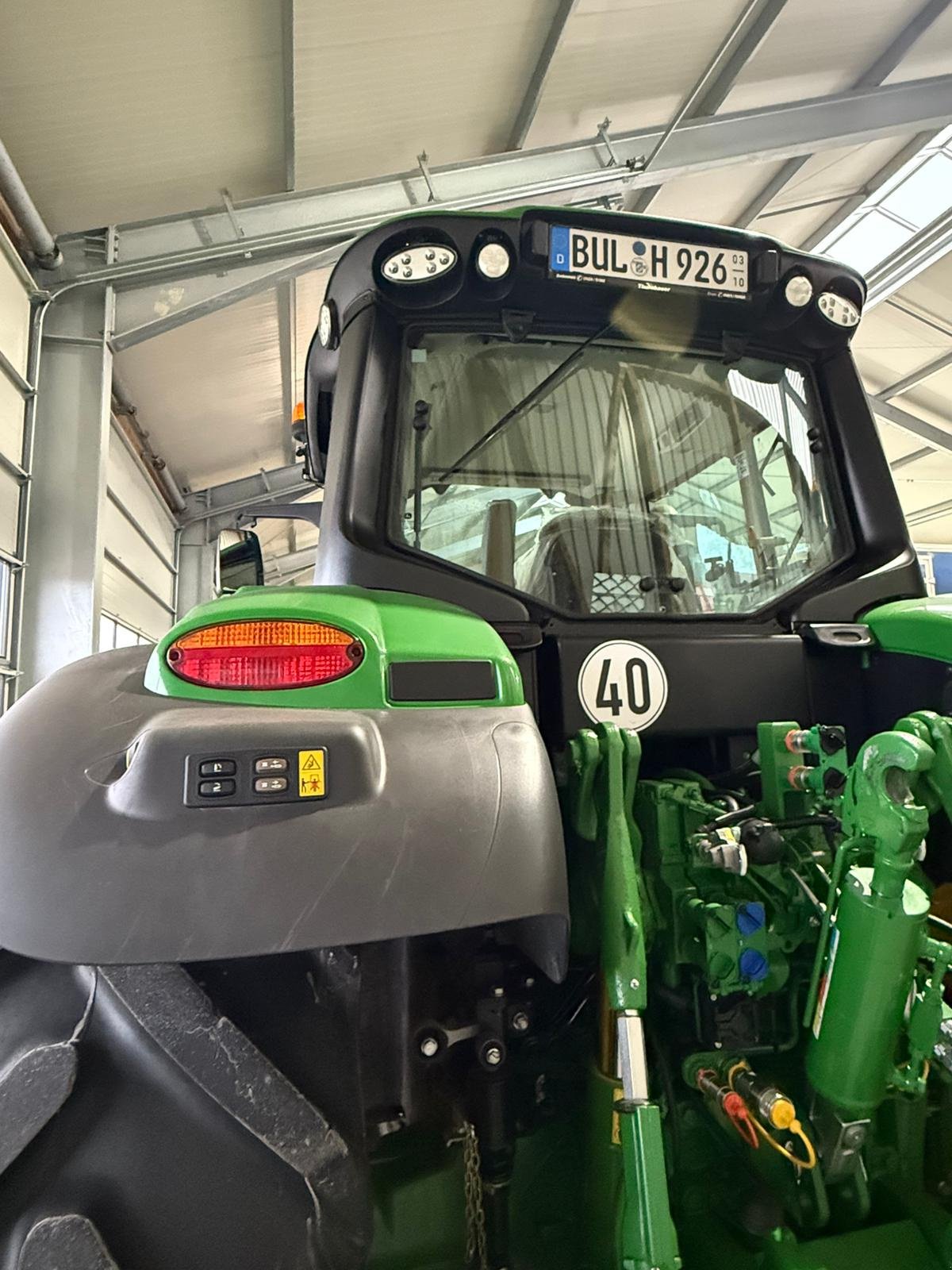 Traktor des Typs John Deere 6M 185, Gebrauchtmaschine in Burglengenfeld (Bild 3)