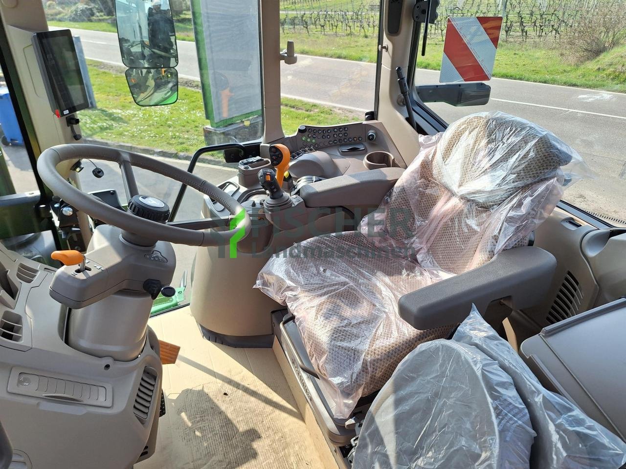 Traktor типа John Deere 6M 200 DEMO, Vorführmaschine в Niederkirchen (Фотография 12)