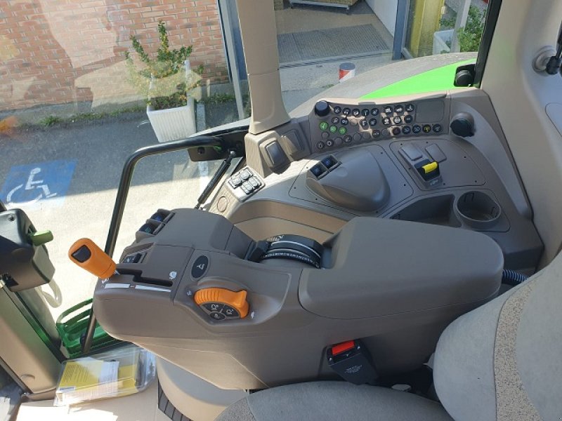 Traktor of the type John Deere 6M 200, Gebrauchtmaschine in PITHIVIERS Cedex (Picture 7)