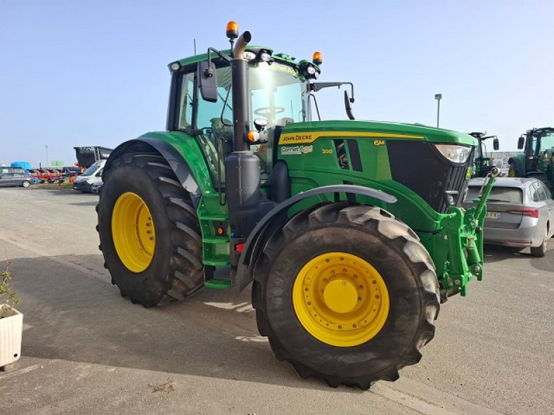 Traktor типа John Deere 6M 200, Gebrauchtmaschine в PITHIVIERS Cedex (Фотография 2)