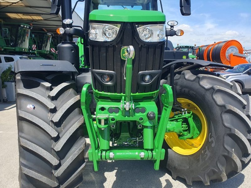 Traktor of the type John Deere 6M 200, Gebrauchtmaschine in PITHIVIERS Cedex (Picture 9)