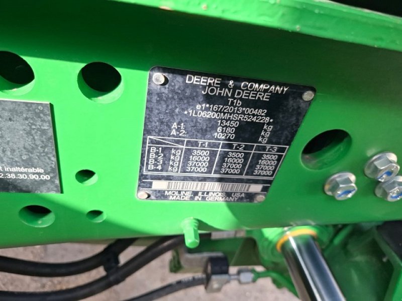 Traktor типа John Deere 6M 200, Gebrauchtmaschine в PITHIVIERS Cedex (Фотография 11)