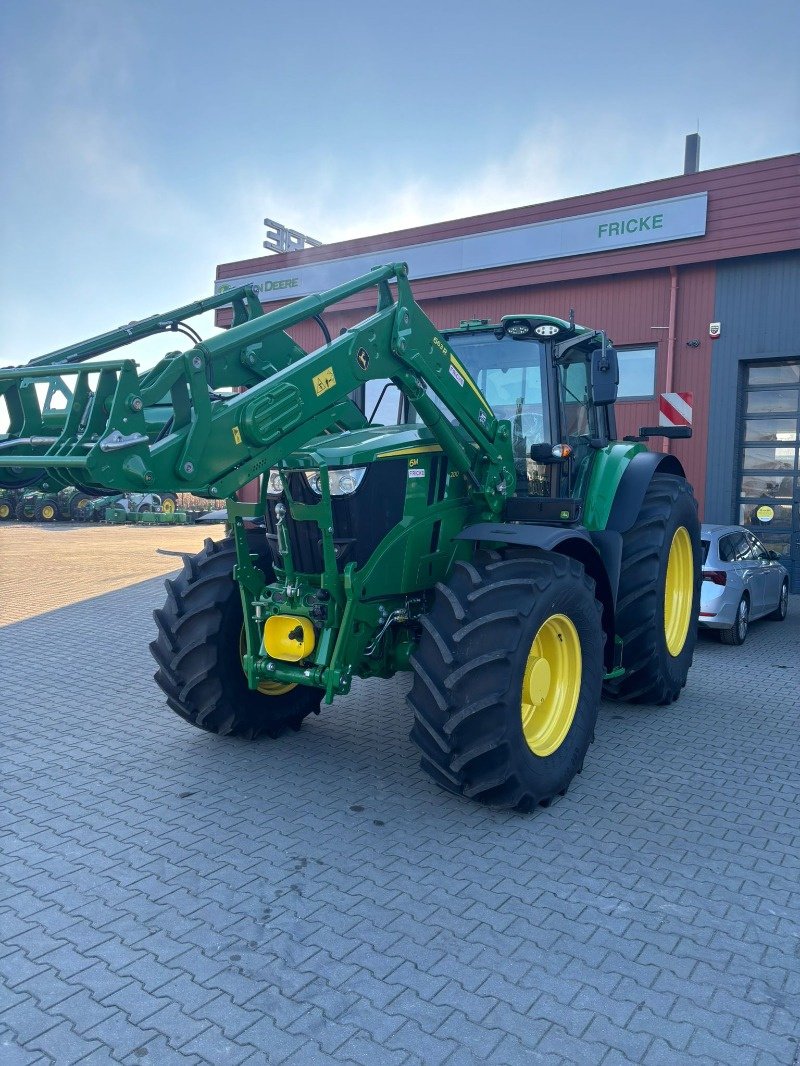 Traktor of the type John Deere 6M 200, Neumaschine in Mrągowo (Picture 1)