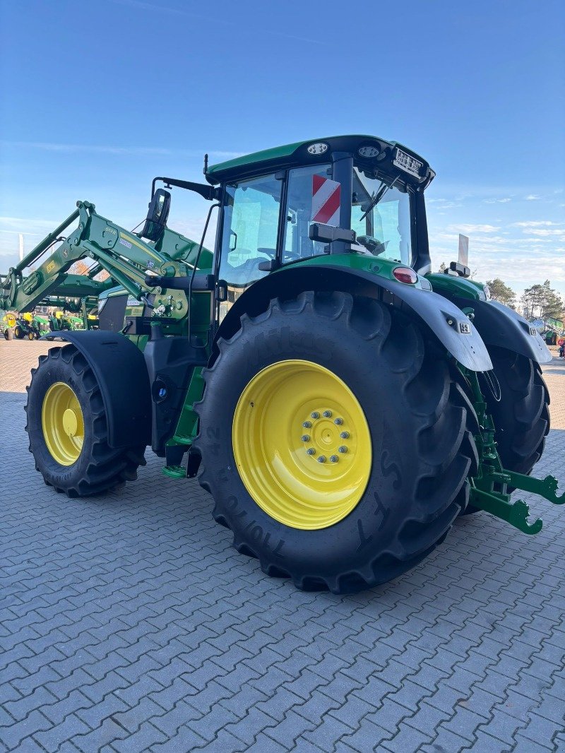 Traktor of the type John Deere 6M 200, Neumaschine in Mrągowo (Picture 8)